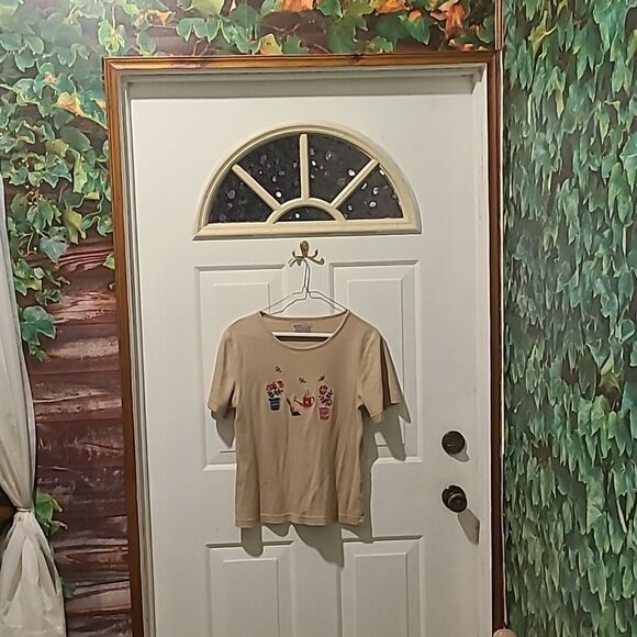 Ladies Small Basic Editions Tan Cotton Short Sleeved Top with Front Embellishmen - Picture 1 of 4